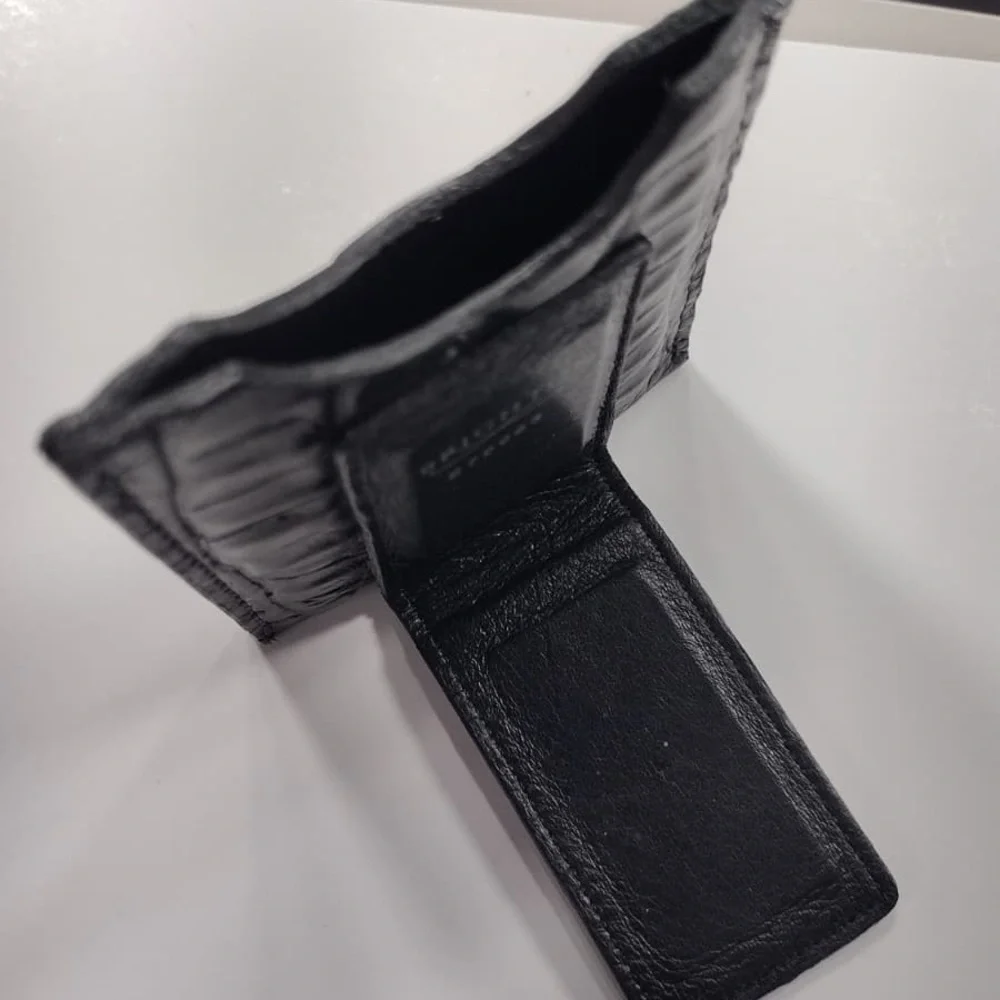 Brighton Black Textured Card Holder pre owned Exellent condition